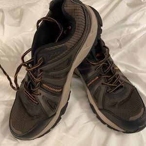 AVIA Mens sneaker size 10